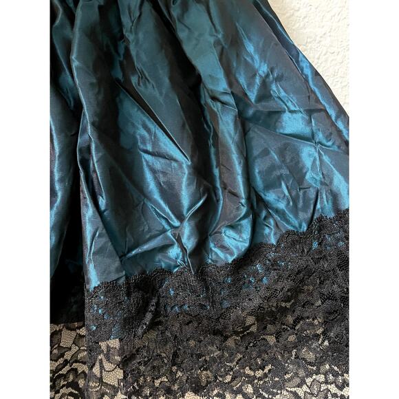 Vintage Taffeta, Black Lace & Velvet Hat Costume Cosplay - Picture 3 of 9